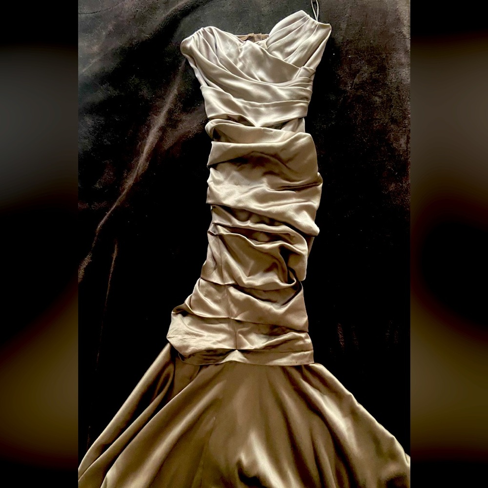 DOLCE & GABBANA ELEGANT DRESS